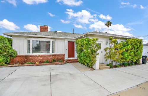 The SOFI Special - Modern Retreat, Dog Friendly - Photo 8