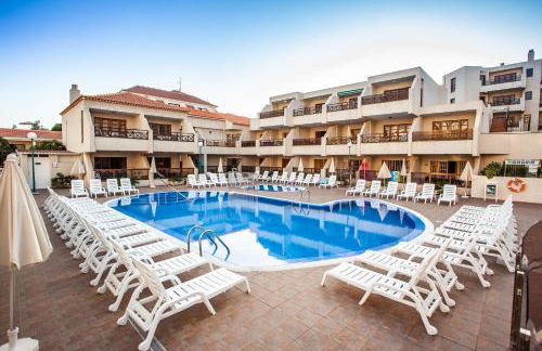 Spectacular Renovated Apartment, 5 min to Camison Beach, with AirCon - Photo 1