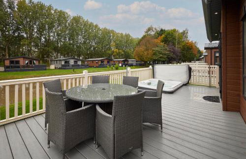 Waters Edge Lodge with Hot Tub - Foto 38