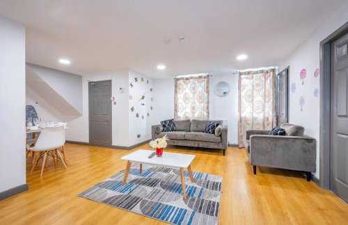 *F2GH* for your most relaxed & Cosy stay + Free Parking + Free Fast WiFi * - Foto 3