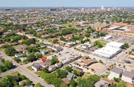 Flamingos on 45th Main - 3 King beds - Great vibe! - Foto 48