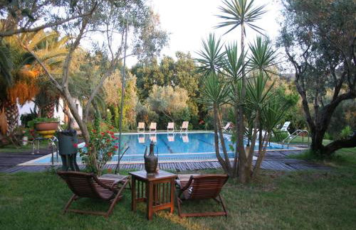 Charming Villa in Maida With Pool & Garden - Photo 23