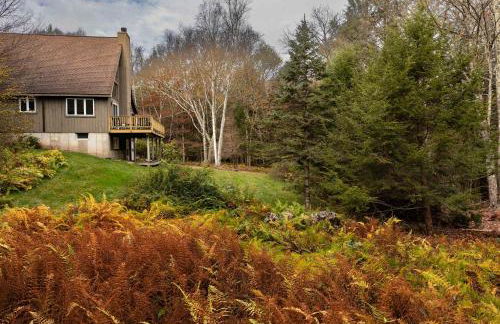 Private Chalet with Fire Pit Deck and Large Yard - Foto 39