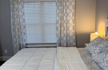 Cozy Room by Hofstra University - Photo 21