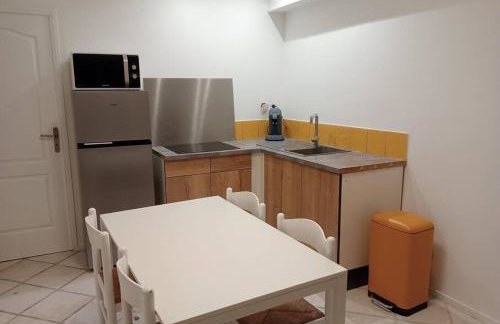 BudgetBnb au centre de la Moutonne - Foto 1