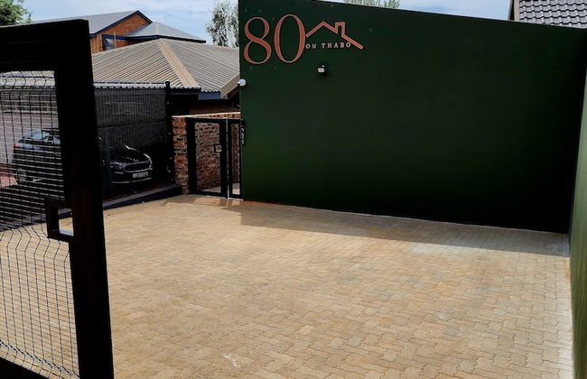 80 on Thabo - Foto 38