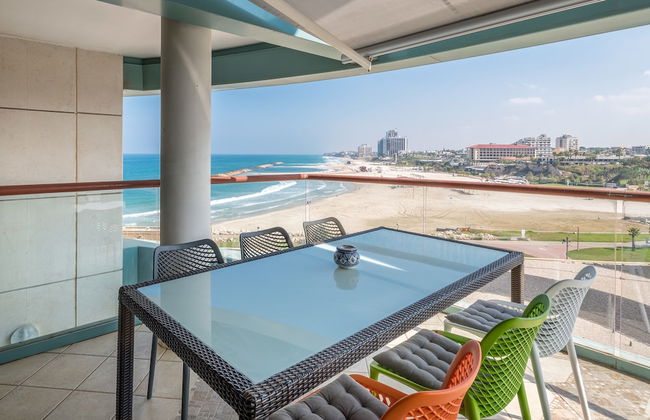 Beach Front By Ritz Hotel Pool Parking - Photo 22