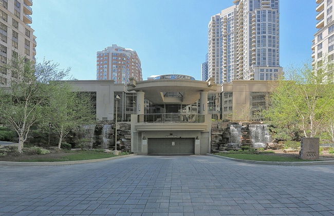 NAPA Furnished Suites Square One - Photo 25