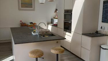 Cybil's Retreat - Renovated 2 bedroom house with enclosed garden - Foto 5