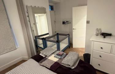 The Gardners apartment in City centre with parking - Foto 10