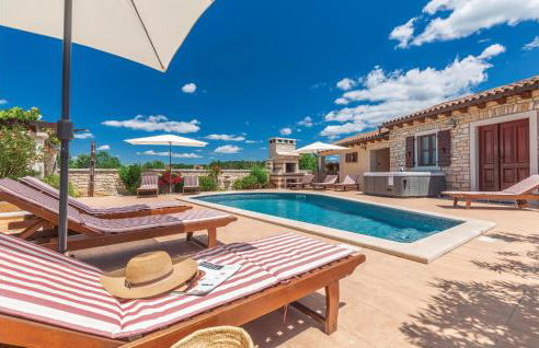 Cozy Home In Tinjan With Wifi - Foto 10