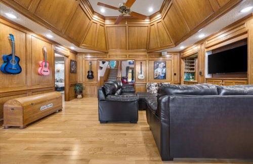 Texas Country Oasis | Near Stockyards & Arlington - Photo 13