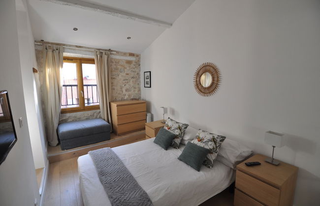 Picasso Apartments - Photo 6