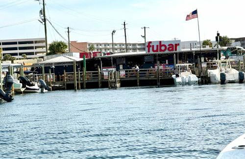 Dockside Dream-Waterfront-Boat Slip-Downtown - Foto 17