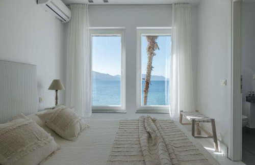 Villa Madouri 5 bed seafront villa with private pool - Foto 12