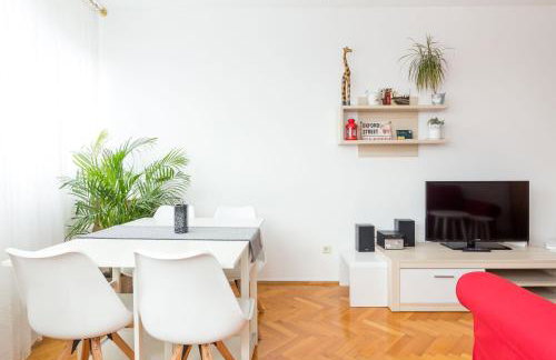 "Apartment Zagreb Idila Center", with a balcony, speed WiFi - Photo 15