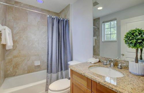 Private Patio Cali King Bed Walk to Las Olas - Foto 19