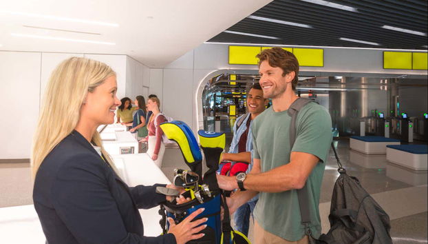 Sur le point de monter à bord du train à grande vitesse