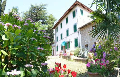 Villa in Uzzano with Private Pool & Garden - Foto 9