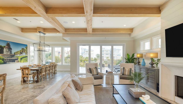 Sleeps 48, 2 Homes w/ Private Beach Access Bradley Circle Buyout by Avantstay - Foto 2, Interior