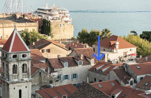 Charming stone apartment with jacuzzi in center of Omiš - Foto 5