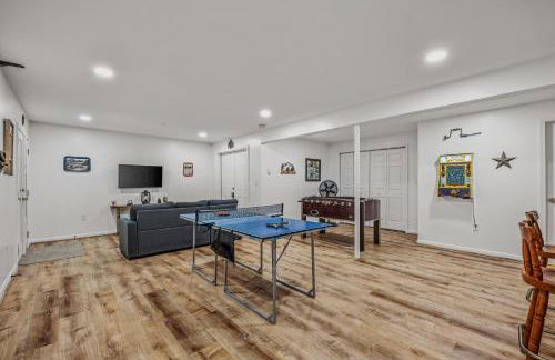 Chesnutt Cabin - Riverfront, Fire Pit, Game Room, Wifi, Screen Porch, View, King Bed - Foto 24