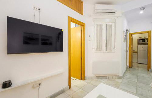 Bonito y muy fresco apartamento con patio privado - Photo 10