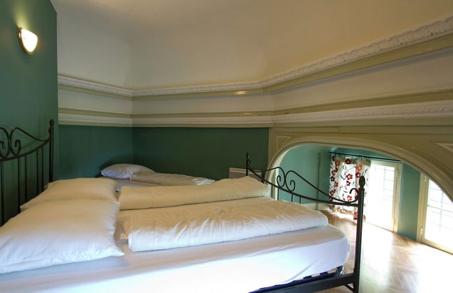 Charming Castle in Serrieres-en-chautagn With Pool - Photo 22