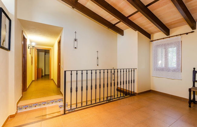 Nice Villa With Private Pool - Photo 30