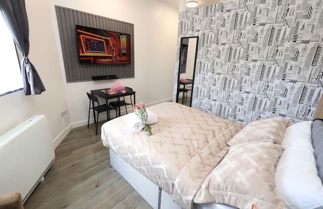 VR Apartments - Photo 1