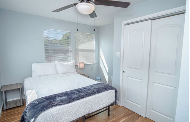 Magnificent Large Home Near Downtown - Foto 3