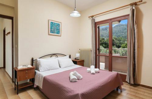 Garden House with Pool, 10min to center - Foto 12