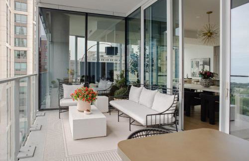 Premier Penthouses and Apartment with Captivating Views of Millennium Park - Photo 30