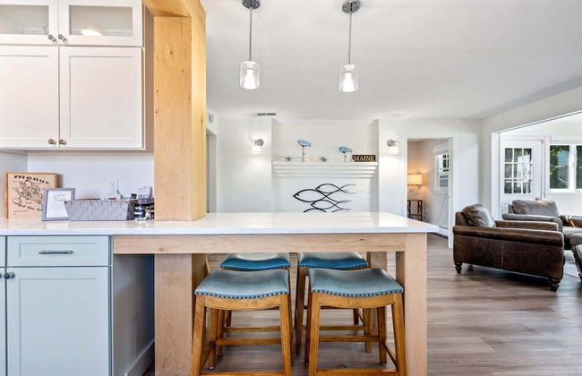 Beachwood Getaway Sleeps 10! - Photo 33