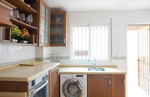 Amplia casa en Granada ideal para familias - Foto 10