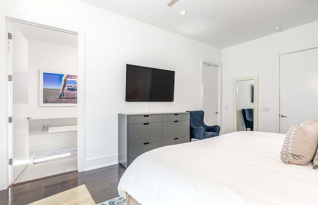 Savannah Jetsetter by Tybee Vacation Rentals - Photo 7