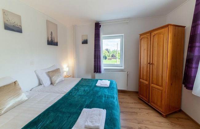 Family Villa Near Lake - Photo 4