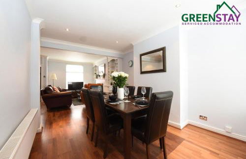 "Honeysuckle House Chester" by Greenstay Serviced Accommodation - Large 3 Bed House, Sleeps 6, Perfect For Contractors, Business Travellers, Families & Groups - Photo 32