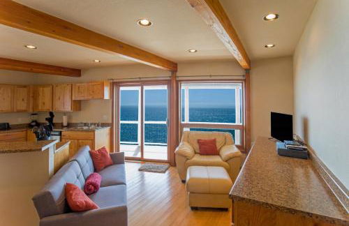 Amazing Oceanview 2 bedroom Oceanfront! by OceanviewHotTubs Shelter Cove, CA Tesla EV Station - Foto 18