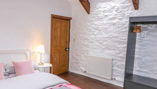 Characterful and quirky cottage in beautiful Pembs - Foto 1