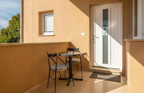 Beautiful Apartment In Beloci With Wifi - Foto 18