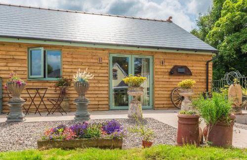 Tredodridge Barn Retreat - Photo 8