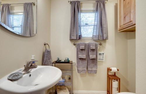 Lakefront College Station Home Near Texas A and M! - Foto 18