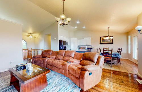 Hike, Golf and Explore Driggs Home with Patio and Grill - Foto 4