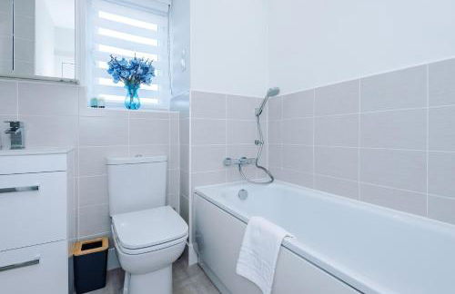 Hasting's House by YourStays - 3 Bedroom House in Stoke-on-Trent - Foto 54