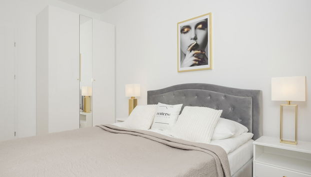 Modern With Parking by Renters Prestige - Foto 2, Habitación