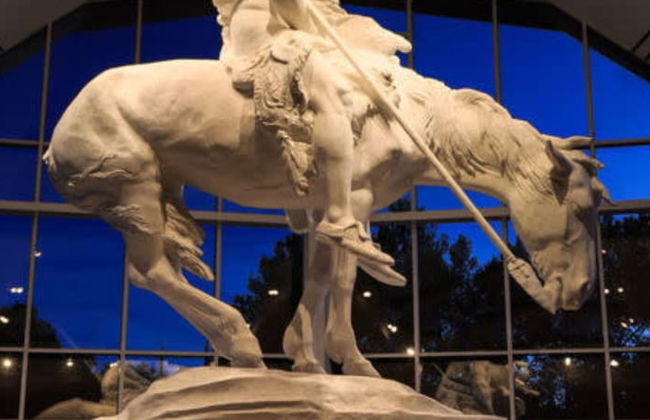 Fully-furnished Studio With Rustic Design 36B - Photo 17