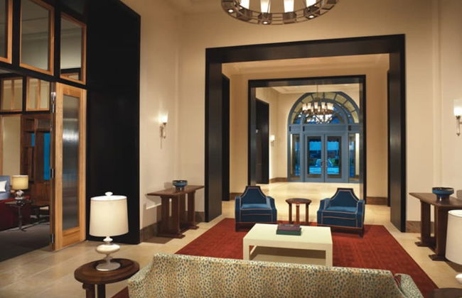 Bluebird Suites in Crystal City - Photo 3