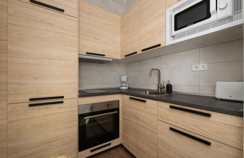 Apartamento Premium Plaza Castilla WiFi Rápido Torres KIO - Foto 6