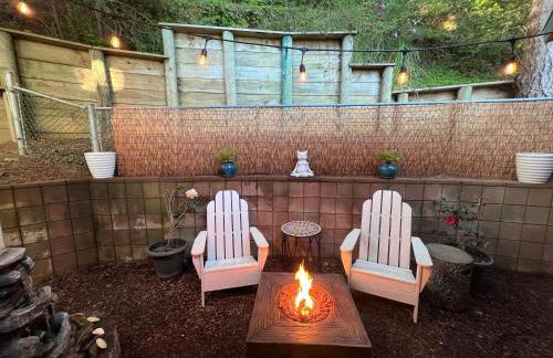 Arcata Forest Retreat Peaceful Redwood Suite 5 min to Downtown Arcata w Private Patio Fountain & Fire Pit - Foto 10